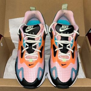 Nike Women’s Air Max 90-Size 6 LIKE NEW